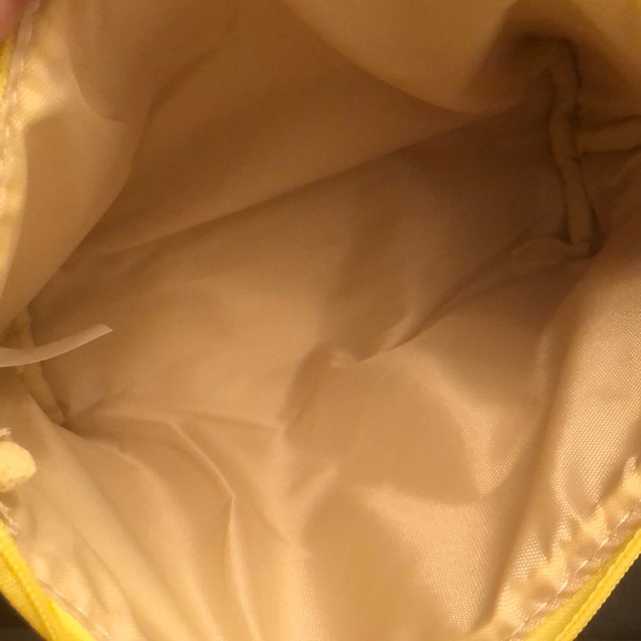 Banana travel bag - Picture 2 of 5